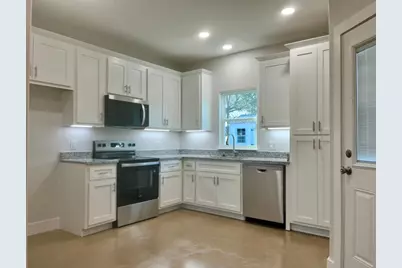 400 Washington Street, Smithville, TX 78957 - Photo 7