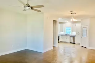 400 Washington St, Smithville, TX 78957 - Photo 13