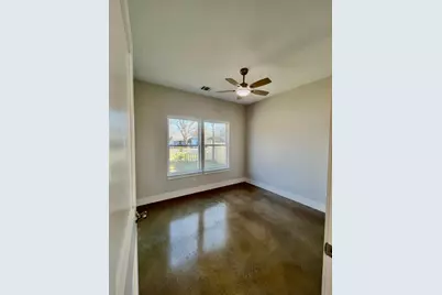 400 Washington Street, Smithville, TX 78957 - Photo 11