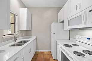 712 Graham Pl, Austin, TX 78705 - Photo 7