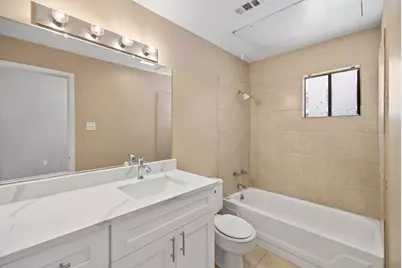 712 Graham Place #203, Austin, TX 78705 - Photo 23