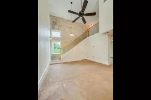 110 S Main St, Elgin, TX 78621 - Photo 11