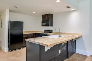 110 S Main St, Elgin, TX 78621 - Photo 3