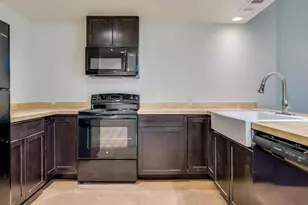 110 S Main St, Elgin, TX 78621 - Photo 5