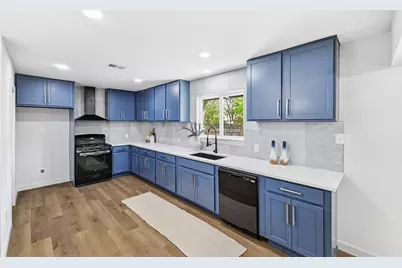 9801 Oak Hollow Drive, Austin, TX 78758 - Photo 11