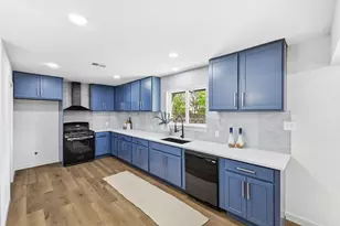 9801 Oak Hollow Dr, Austin, TX 78758 - Photo 11