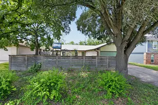 1213 Dunstan Dr, Austin, TX 78745 - Photo 33