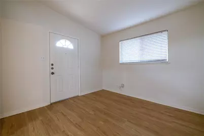 4304 Scottsdale Road, Austin, TX 78721 - Photo 3