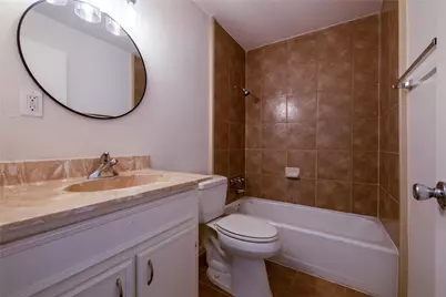 4304 Scottsdale Road, Austin, TX 78721 - Photo 11
