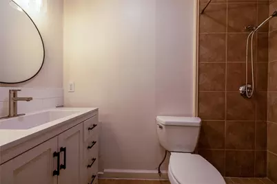 4304 Scottsdale Road, Austin, TX 78721 - Photo 9