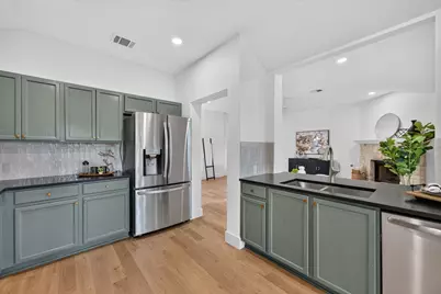 5706 Pecanwood Lane, Austin, TX 78749 - Photo 9