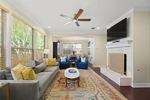 402 E 32nd St, Austin, TX 78705 - Photo 1