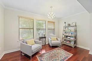 402 E 32nd St, Austin, TX 78705 - Photo 19