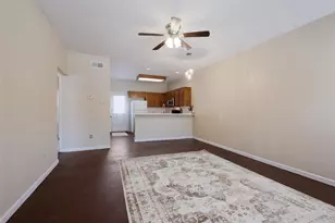 1221 W Hopkins St, San Marcos, TX 78666 - Photo 9