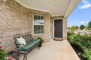 400 Fannin Ct, Georgetown, TX 78633 - Photo 5
