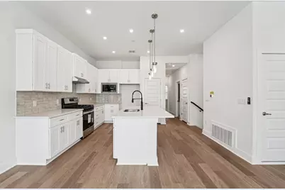 200 W 56th Street #8104, Austin, TX 78751 - Photo 5