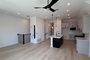 200 W 56th St, Austin, TX 78751 - Photo 5