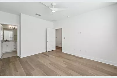 200 W 56th Street #8104, Austin, TX 78751 - Photo 9