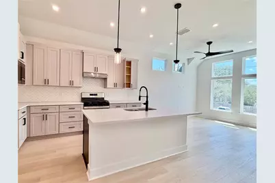 200 W 56th Street #8104, Austin, TX 78751 - Photo 3