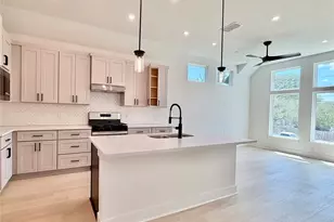 200 W 56th St, Austin, TX 78751 - Photo 3