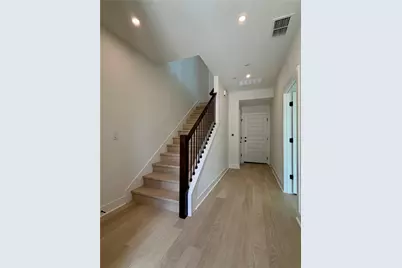 200 W 56th Street #8104, Austin, TX 78751 - Photo 9