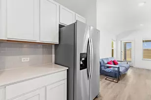 203 Mulberry Crk Ln, Hutto, TX 78634 - Photo 11