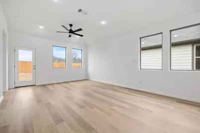 127 Tolo Drive, Elgin, TX 78621 - Photo 11