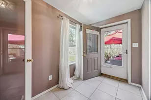 6702 Langston Dr, Austin, TX 78723 - Photo 31