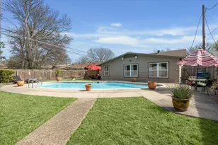 6702 Langston Dr, Austin, TX 78723 - Photo 35