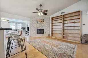 6702 Langston Dr, Austin, TX 78723 - Photo 5