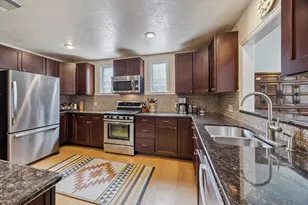 6702 Langston Dr, Austin, TX 78723 - Photo 9