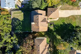 2406 Indian Creek Rd, Austin, TX 78734 - Photo 27