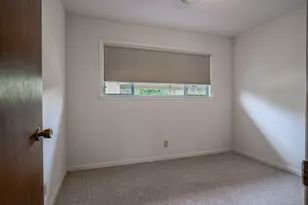 736 W Lakecrest Dr, Bluffton, TX 78607 - Photo 21