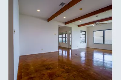 736 W Lakecrest Drive, Bluffton, TX 78607 - Photo 7