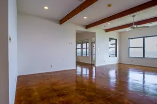 736 W Lakecrest Dr, Bluffton, TX 78607 - Photo 7