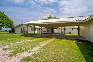 736 W Lakecrest Dr, Bluffton, TX 78607 - Photo 29
