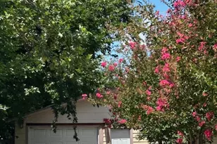 413 Fowzer St, Taylor, TX 76574 - Photo 9