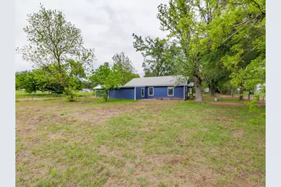 202 N Arendell, Gause, TX 77857 - Photo 21