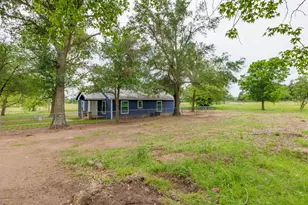 202 N Arendell, Gause, TX 77857 - Photo 23