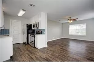 6205 Hyside Dr, Austin, TX 78723 - Photo 3