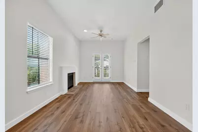 712 Graham Place #201, Austin, TX 78705 - Photo 13