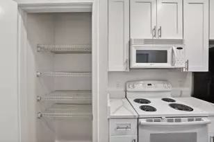 712 Graham Pl, Austin, TX 78705 - Photo 11