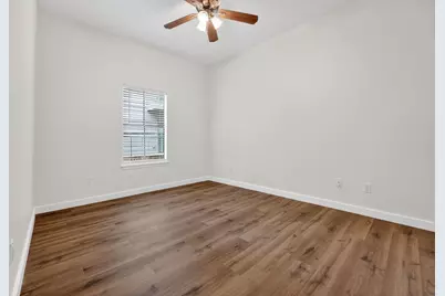 712 Graham Place #201, Austin, TX 78705 - Photo 21