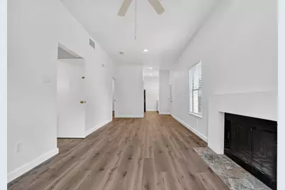 712 Graham Place #201, Austin, TX 78705 - Photo 17