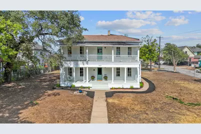810 E 13th Street, Austin, TX 78702 - Photo 1
