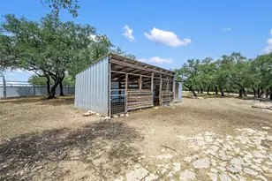2400 W Fitzhugh Rd, Dripping Springs, TX 78620 - Photo 31