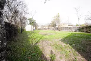 7312 Providence Ave, Austin, TX 78752 - Photo 19