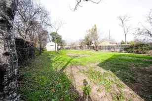 7312 Providence Ave, Austin, TX 78752 - Photo 17