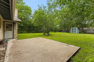 6902 Notre Dame Dr, Austin, TX 78723 - Photo 25