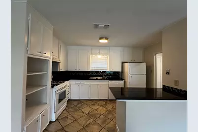 5806 Coventry Lane, Austin, TX 78723 - Photo 5